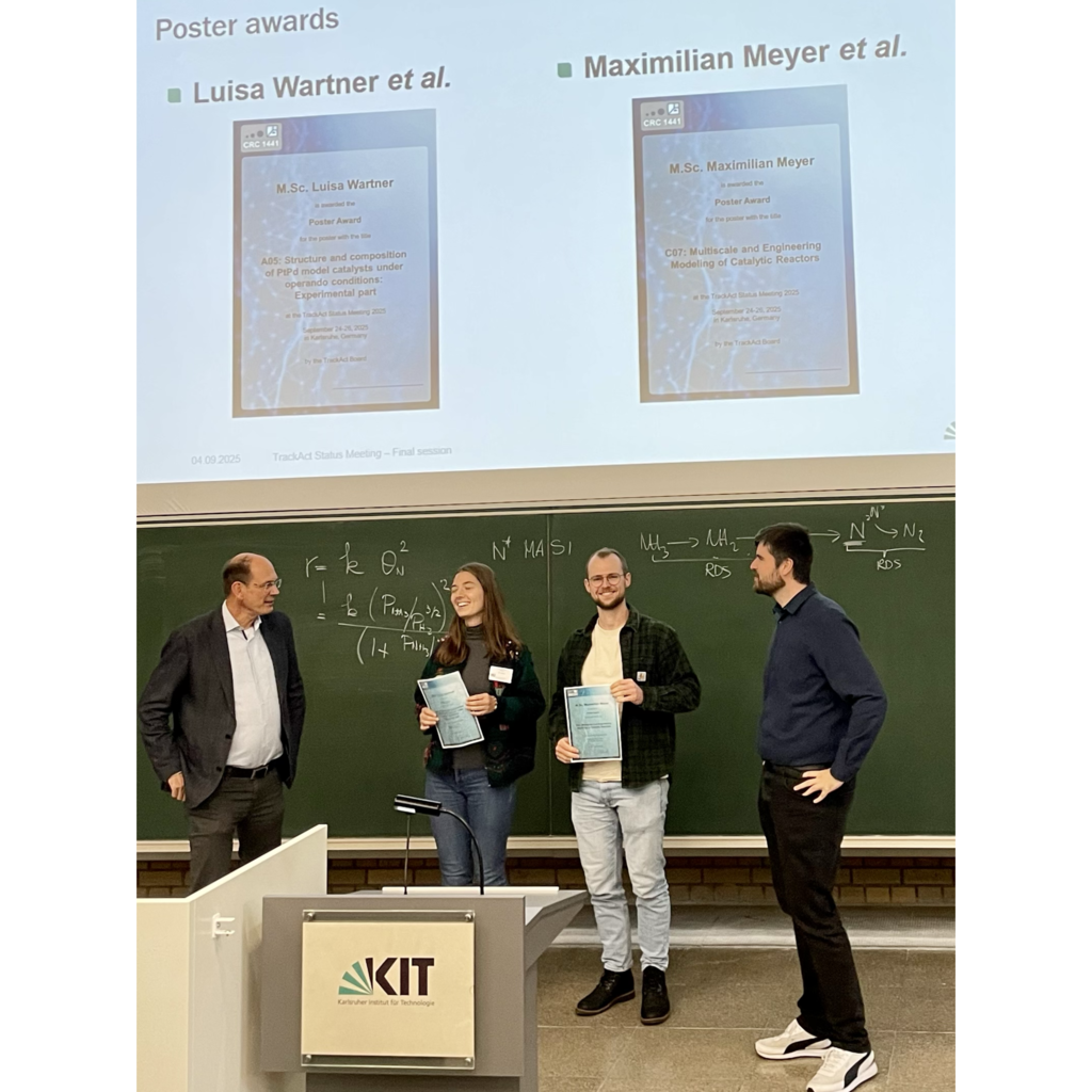 Poster award for Maximilian Meyer during the statusmeeting of CRC 1441 TrackAct.